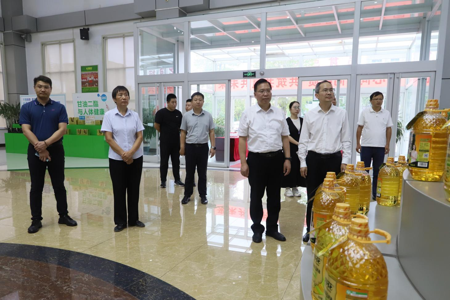 安徽糧食工程職業(yè)學(xué)院黨委副書記、院長武杰一行來山東三星集團參觀交流