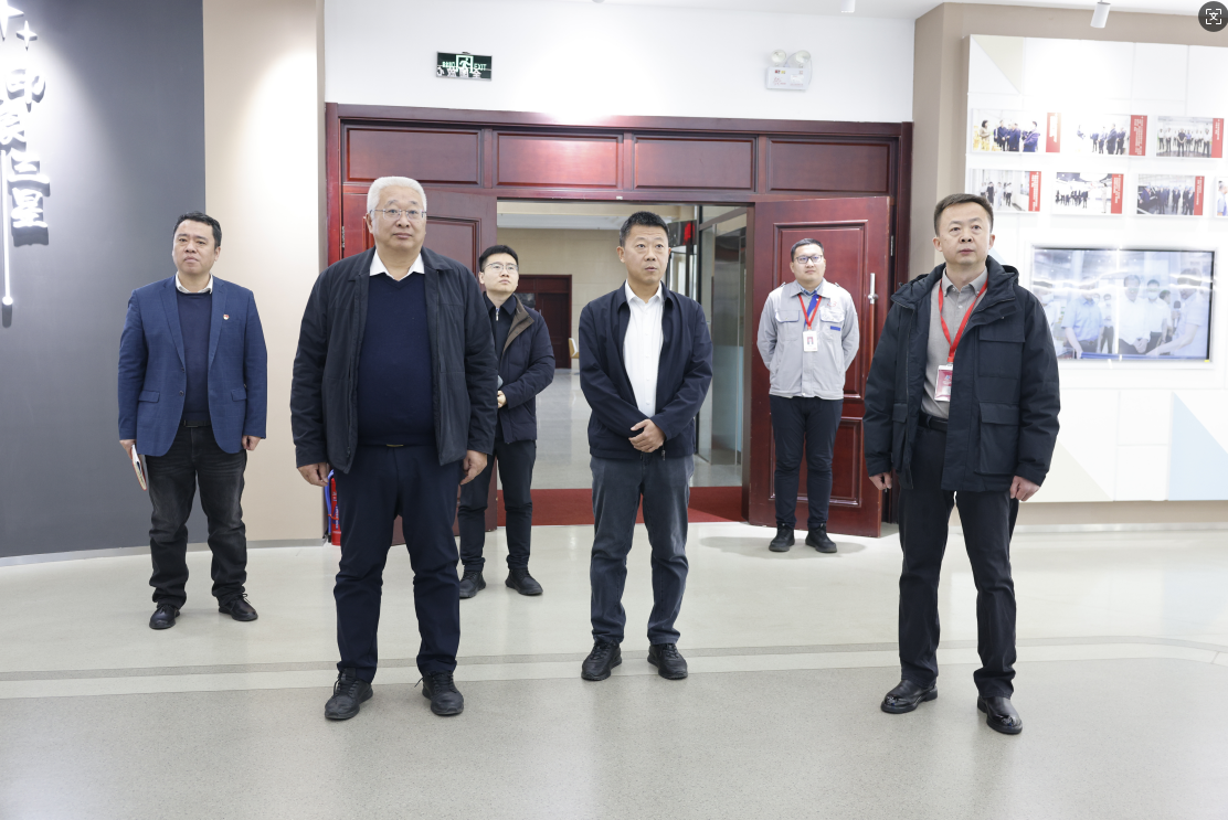 山東聯(lián)通公司黨委委員、副總經(jīng)理林軍一行來山東三星集團參觀交流